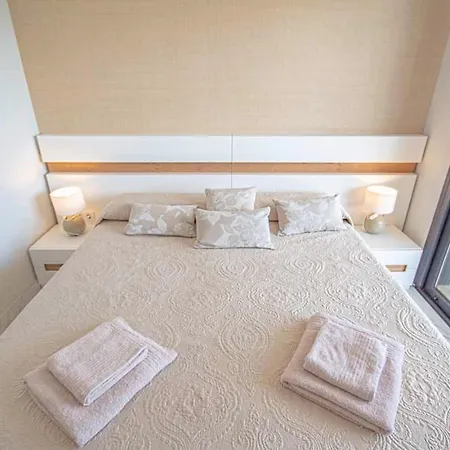 Chill Vibes En Sunset Drive